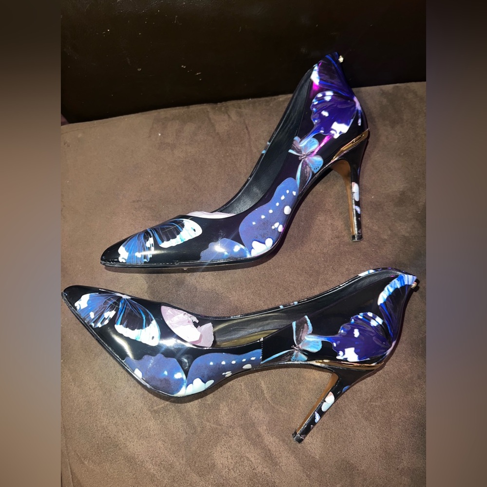 Ted Baker Blue Butterfly🦋patent leather stilettos w/gold metallic details size 9
